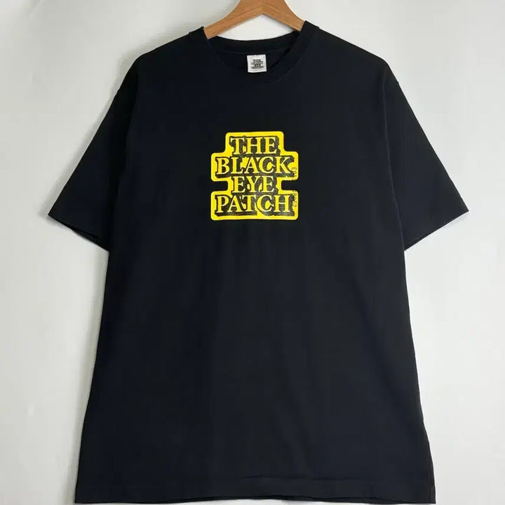 [BUNJANG] Black Eye Patch T-Shirt / 블랙아이패치 반팔 티셔츠 반팔티 L