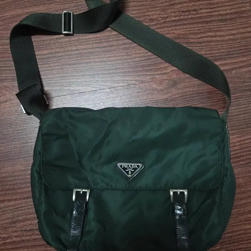 [BUNJANG] Prada Vintage Crossbody Bag / 프라다 빈티지 크로스백