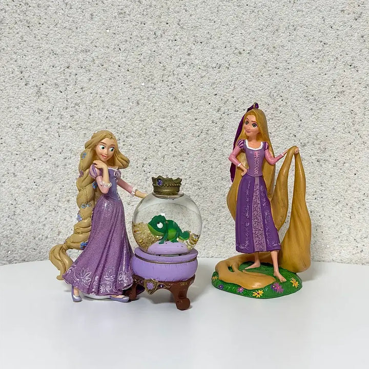 [BUNJANG] Disney Tangled Rapunzel Snow Globe Figure Ornament Set / (진짜 아끼던 희귀 상품들)디즈니 라푼젤 스노우글로브 피규어 오너먼트