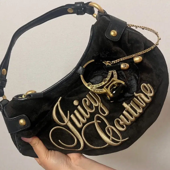 [BUNJANG] Juicy Couture Black Velvet Shoulder Bag / 쥬시꾸뛰르 가방 블랙 벨벳 숄더백