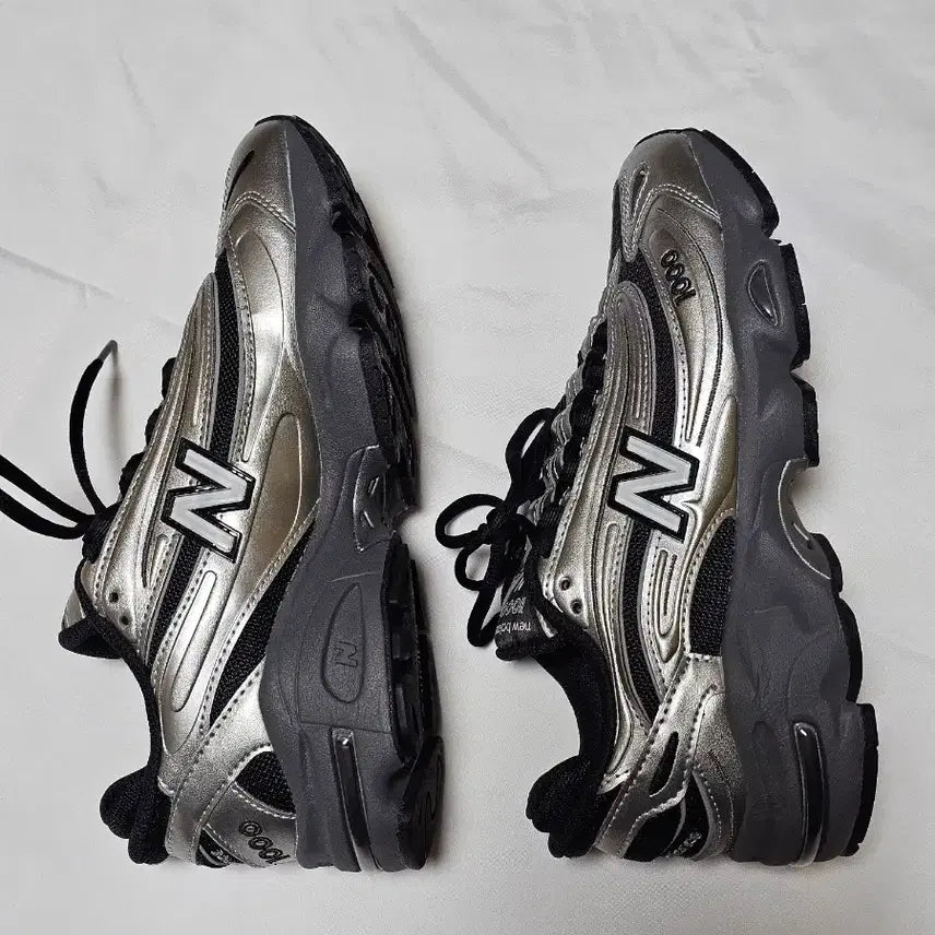 [BUNJANG] New Balance 1000 Black Silver Metallic US 5.5 / 뉴발란스 1000 블랙 실버 메탈릭 235 사이즈