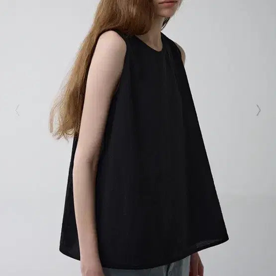 [BUNJANG] Facade Pattern Relaxed Sleeveless Top / 파사드패턴 릴렉스 슬리브리스 탑