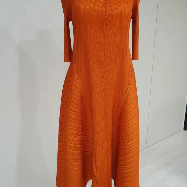 [BUNJANG] Pleated Orange Long Dress / 플리츠 오렌지색 롱 원피스