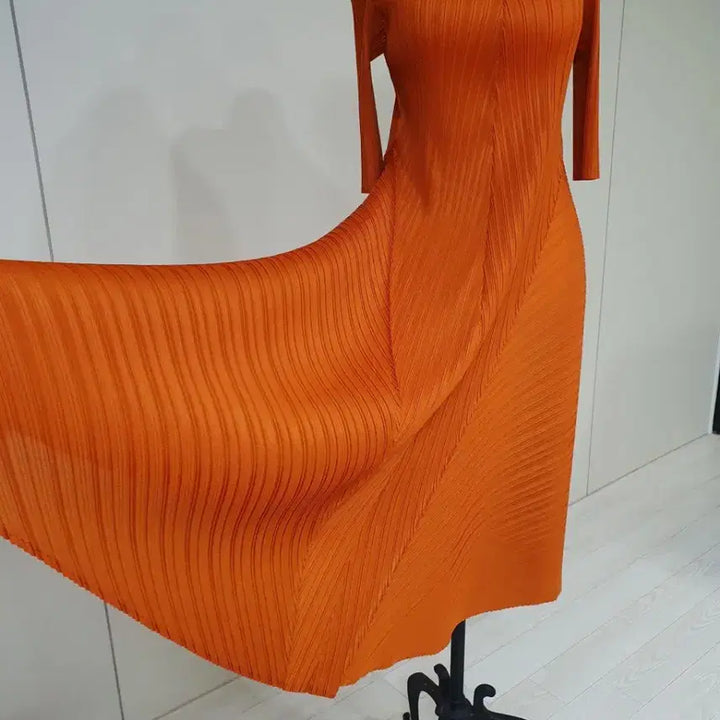 [BUNJANG] Pleated Orange Long Dress / 플리츠 오렌지색 롱 원피스