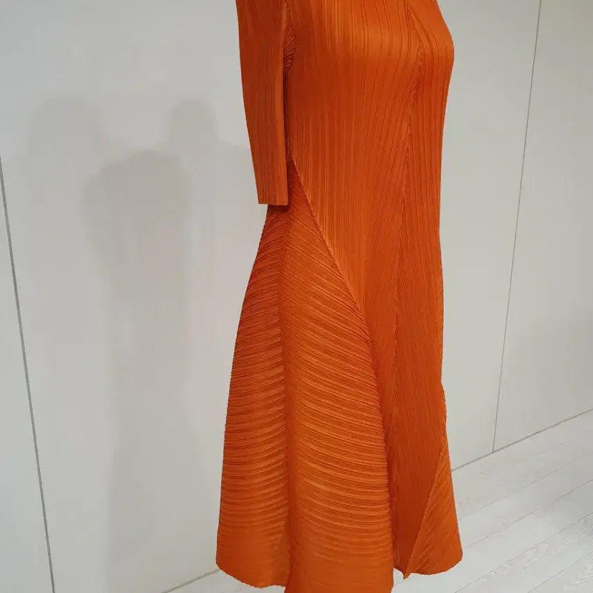 [BUNJANG] Pleated Orange Long Dress / 플리츠 오렌지색 롱 원피스