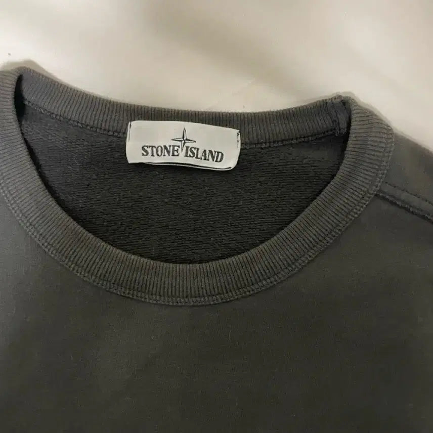 [BUNJANG] Stone Island Dark Grey Sweatshirt (Size S) / [S size]스톤아일랜드 다크 그레이 맨투맨