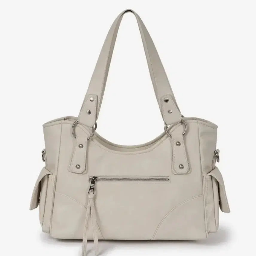 [BUNJANG] IuGamakaras Studded Leather Shoulder Bag Cream / 이우가마카라스 iugamakaras 스터드 레더 숄더백  크림