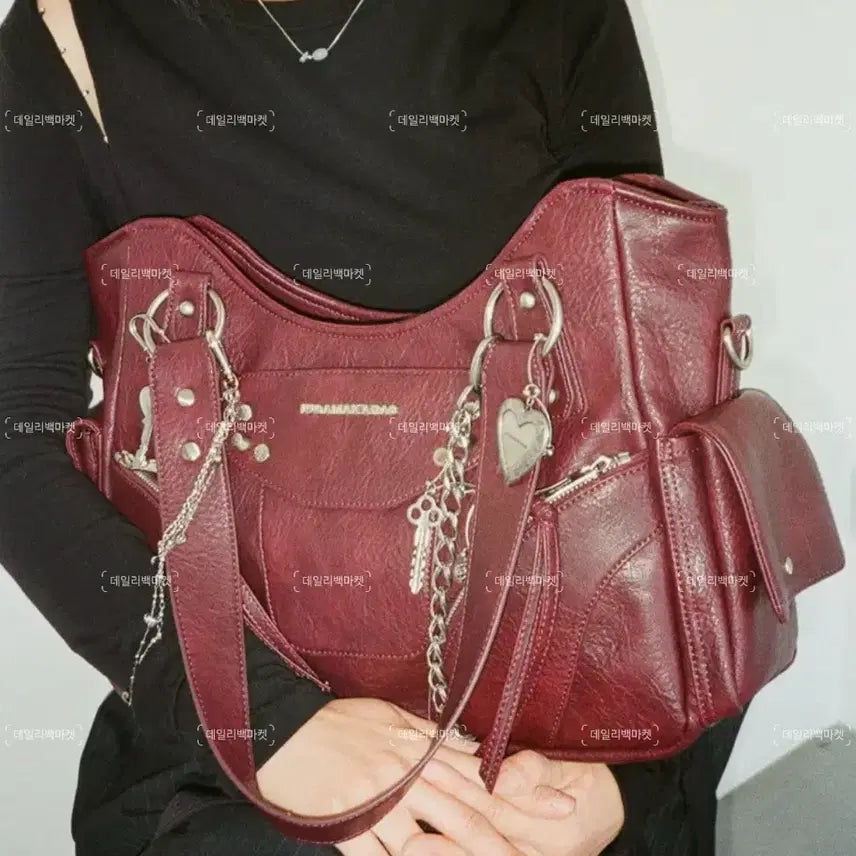 [BUNJANG] Leeuga Karas Studded Leather Shoulder Bag Burgundy / 이우가마카라스 스터드 레더 숄더백  버건디
