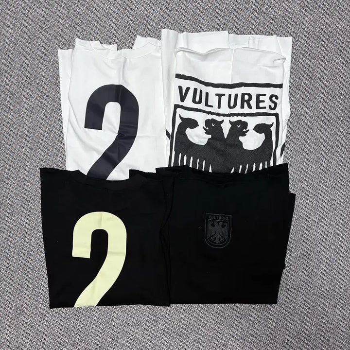 [BUNJANG] Kanye West Yeezy Gap Dove T-Shirt Bundle Set / [2] (일괄) 칸예웨스트 이지 벌쳐스 2 머천 티셔츠