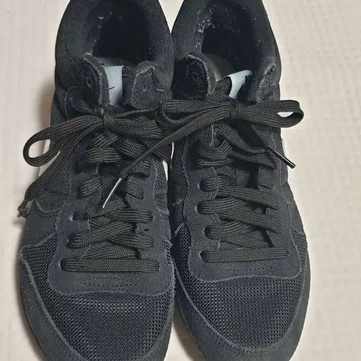 [BUNJANG] Nike Internationalist Mid Neck Sneakers / 나이키 블랙 인터내셔널리스트 미드넥 운동화 230