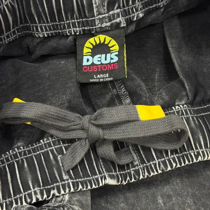 [BUNJANG] Deus Ex Machina Washed Denim Shorts Black L / 데우스 엑스 마키나 워싱 데님 쇼츠 반바지 블랙 L