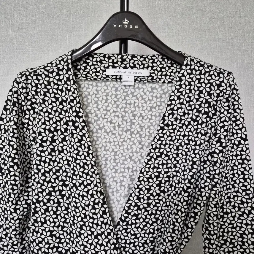 [BUNJANG] Diane von Furstenberg Silk Blend Wrap Dress / DVF 다이앤본퍼스텐버그 55 실크 랩원피스 W-원피스-280