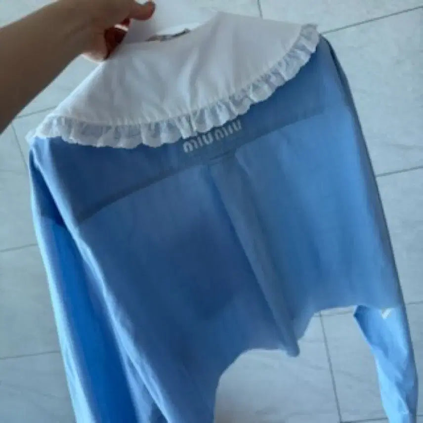 [BUNJANG] Miu Miu Blue Blouse Shirt with White Lace Collar / 미우미우 블라우스 셔츠