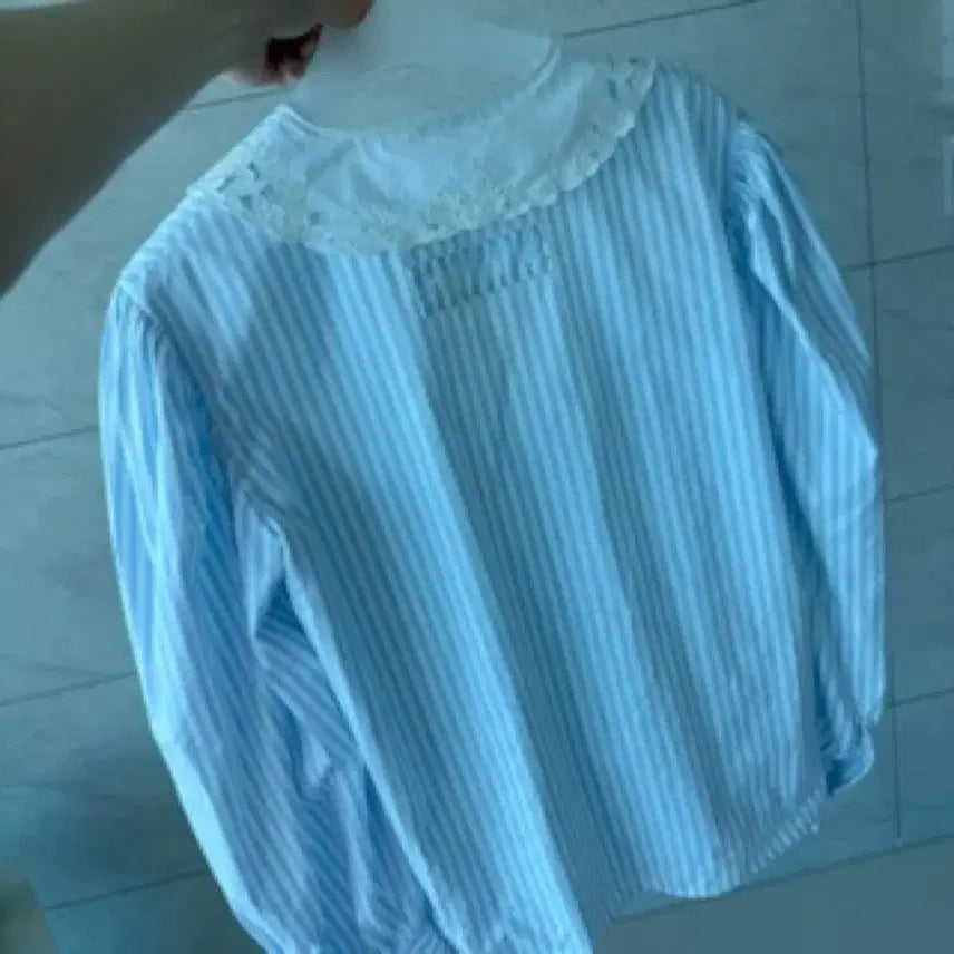 [BUNJANG] Miu Miu Lace Collar Striped Blouse / 미우미우 레이스 카라 스트라이프 블라우스