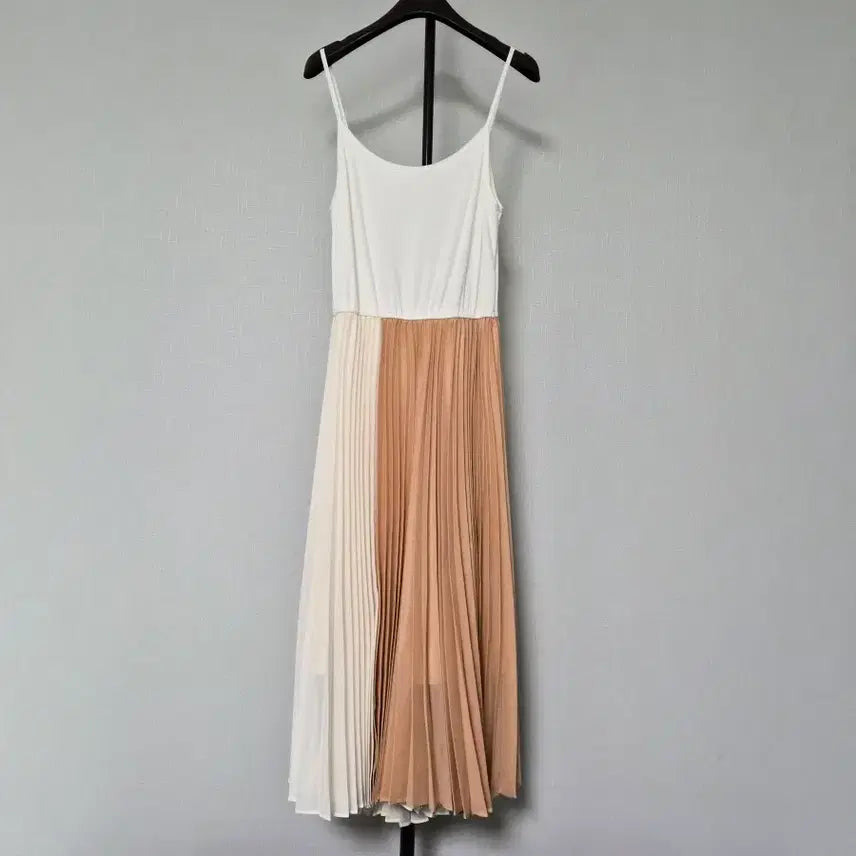[BUNJANG] JUCKE 55 Spaghetti Strap Sleeveless Dress / 주크 55 끈 나시 민소매 드레스 W-원피스-281