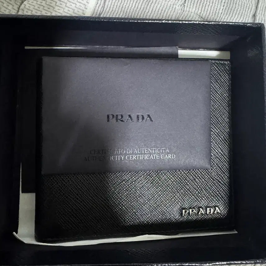 [BUNJANG] Prada Saffiano Bicolor Leather Wallet Black Mercurio Grey Unused / 프라다 사피아노 바이컬러 레더 지갑 블랙 머큐리오 그레이 미사용 새상품