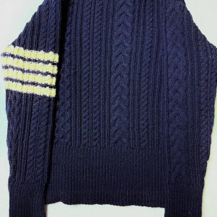 [BUNJANG] Thom Browne Aran Cable Knit Sweater Navy Size 3 / 톰브라운 아란케이블 니트 (3size)