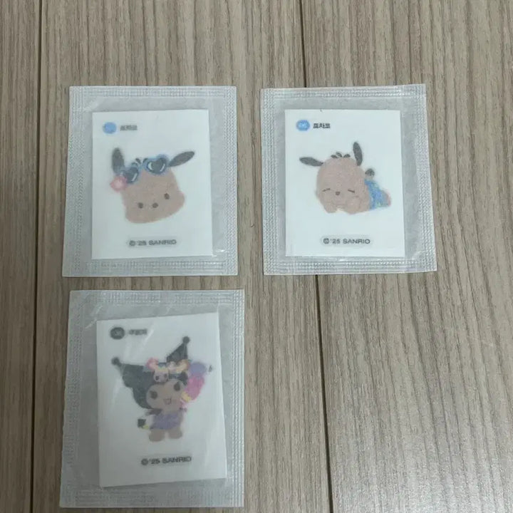 [BUNJANG] Tanning Pochacco &amp; Kuromi Ddakji Sticker Set / 올리브영 띠부씰 태닝 포챠코 포차코 쿠로미