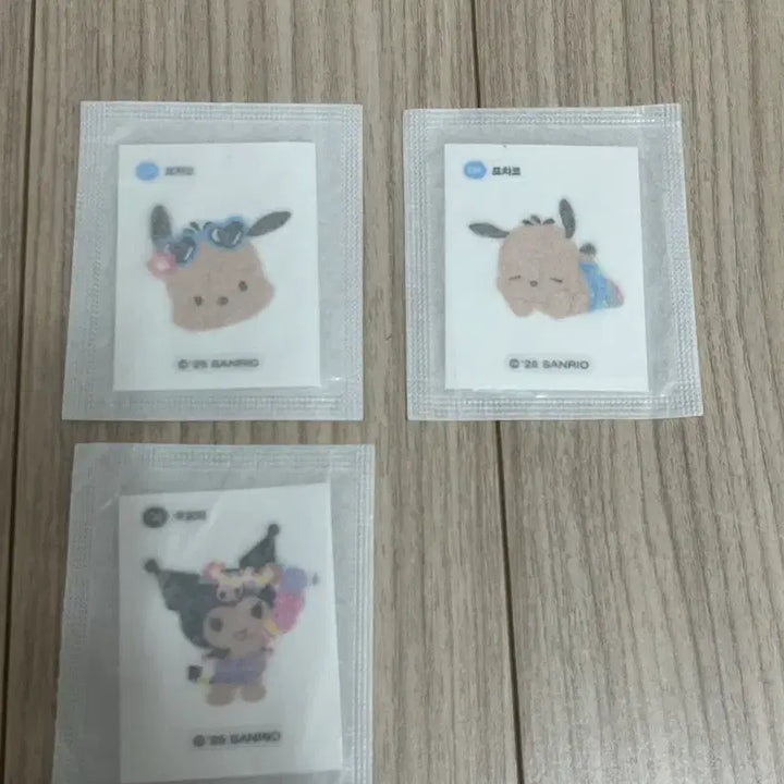 [BUNJANG] Tanning Pochacco &amp; Kuromi Ddakji Sticker Set / 올리브영 띠부씰 태닝 포챠코 포차코 쿠로미