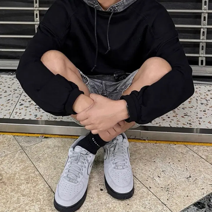 [BUNJANG] Nike Low Grey Blacksole Sneakers (250) / 이사 급처) 나이키 로우 그레이 블랙솔 250
