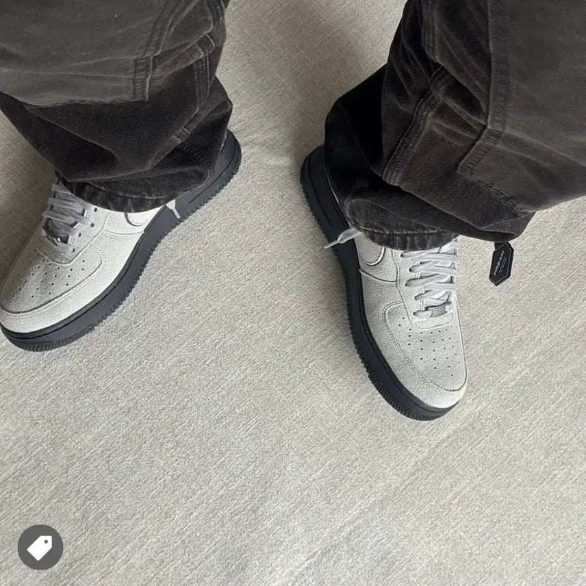 [BUNJANG] Nike Low Grey Blacksole Sneakers (250) / 이사 급처) 나이키 로우 그레이 블랙솔 250