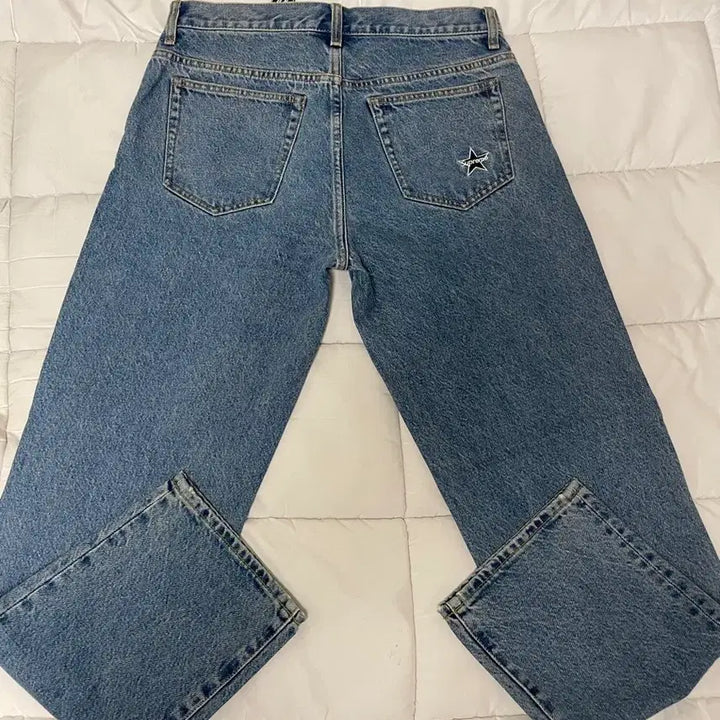 [BUNJANG] Supreme Regular Fit Jeans Size 30 / 슈프림 레귤러 진 30