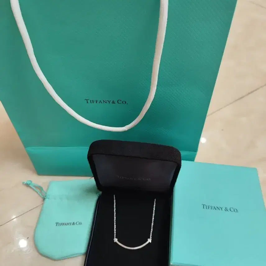 [BUNJANG] Tiffany &amp; Co. Smile Pendant Necklace / 티파니앤코 스마일 펜던트 목걸이