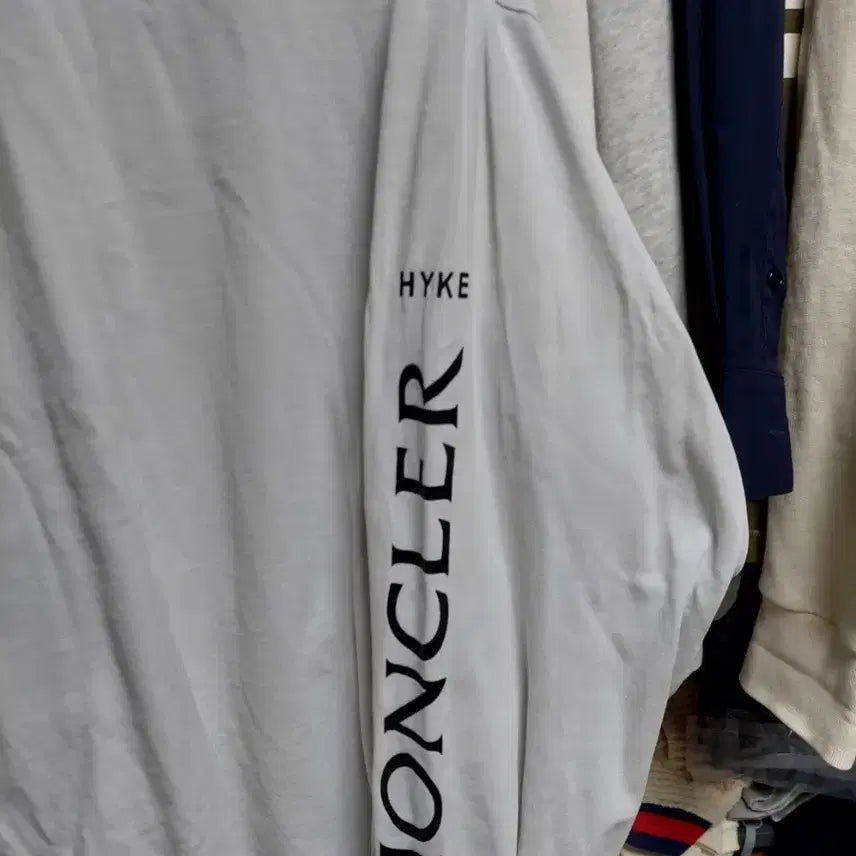 [BUNJANG] Moncler HYKE Collaboration Long Sleeve Shirt L (Actual Size 105) / 몽클레어 HYKE 콜라보 롱슬리브L 실측105 백화점판