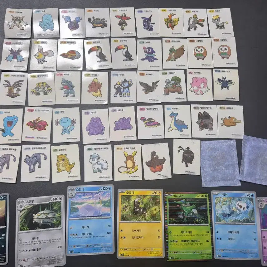 [BUNJANG] Pokemon Stickers (Inc. Sealed 30th Anniversary Charmander) &amp; Pokemon Cards Bundle Set / 포켓몬 띠부씰(미개봉30주년파이리포함)과 포켓몬카드 일괄판매합니다.