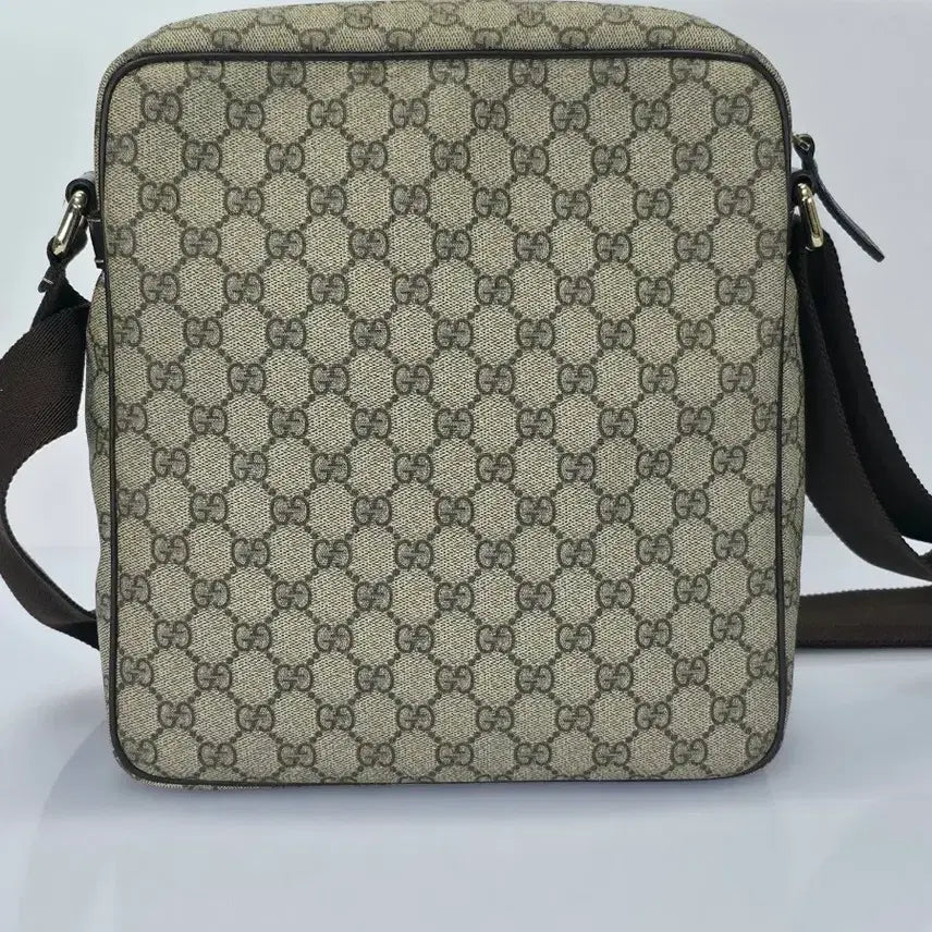 [BUNJANG] Gucci Supreme Canvas Messenger Crossbody Bag / 구찌 수프림 캔버스 메신저 크로스백