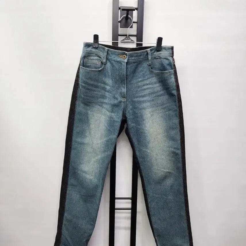 [BUNJANG] KUHO Half-and-Half Denim Jeans / 구호반반청바지