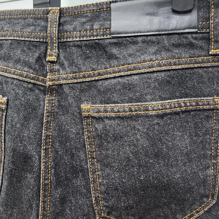 [BUNJANG] KUHO Half-and-Half Denim Jeans / 구호반반청바지