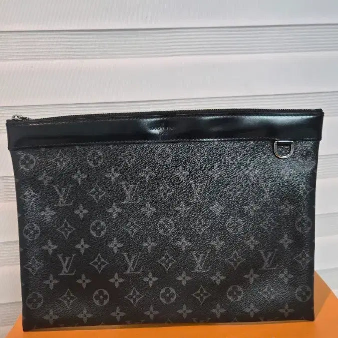 [BUNJANG] Louis Vuitton Pochette Monogram Clutch Black / 루이비통 포쉐트 모노그램 클러치 블랙