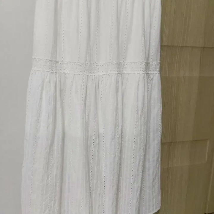 [BUNJANG] 8 Seconds Punching Embroidery Lace Skirt (M Size) / 에잇세컨즈 펀칭 자수 레이스 치마 M사이즈