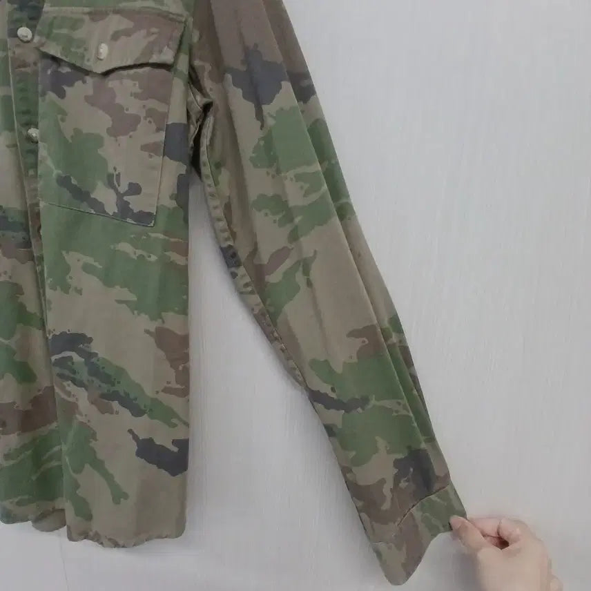 [BUNJANG] Pull&amp;Bear Camo Military Shirt / PULL&amp;BEAR 카모 밀리터리 셔츠 남방