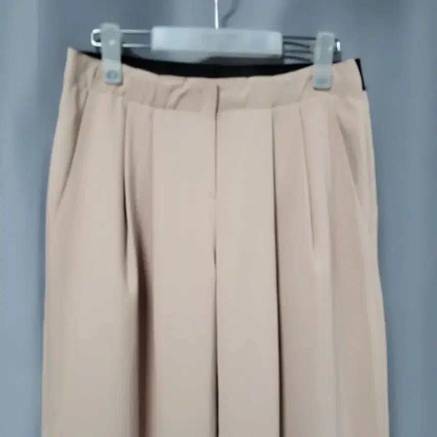 [BUNJANG] Two-Tuck Wide Banding Slacks / 투턱 와이드 밴딩 슬랙스