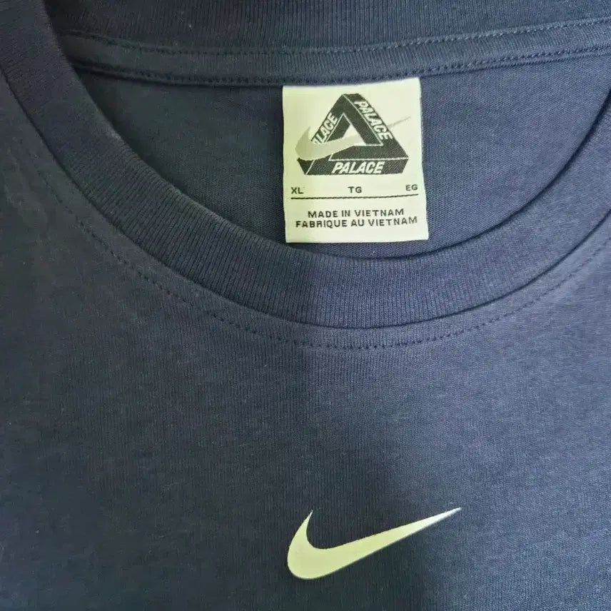 [BUNJANG] Nike x Palace Apkujeong T-shirt XL / 나이키 팔라스 압구정 반팔 Xl