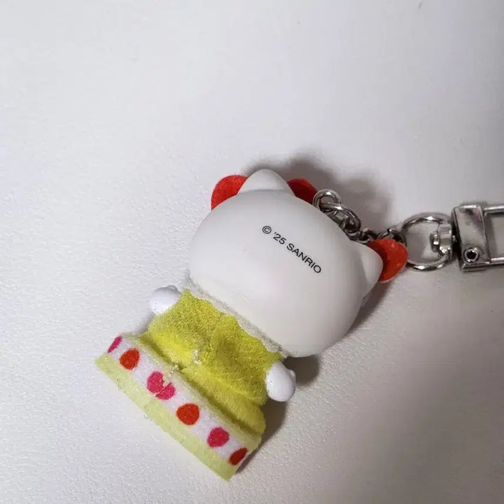 [BUNJANG] Sanrio Dessert Chibi-tomo Strawberry Cake Kitty Plush / 산리오 디저트 치비토모 딸기 케이크 키티