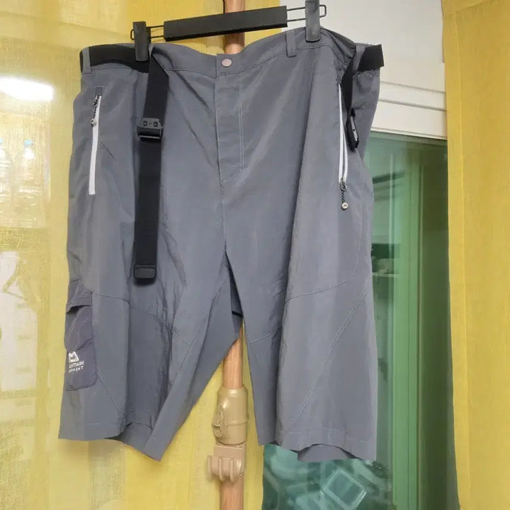 [BUNJANG] Mountain Equipment Gray Shorts with Belt Size 38 / 마운틴이큅먼트 반바지 그레이 벨트포함38