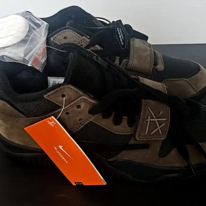 [BUNJANG] Travis Scott x Jordan Jumpman Apparel Dark Mocha / 조던X트레비스 스캇 점프맨 다크모카 255 새제품 판매합니다.