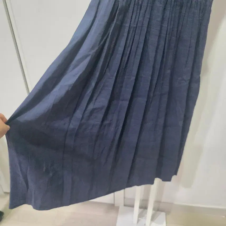 [BUNJANG] Martin Grant Sleeveless V-Neck Pleated Dress Navy / MARTIN GRANT민소매 브이넥 플리츠 원피스 네이비