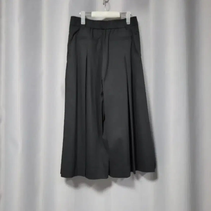 [BUNJANG] Pintuck Wide Culottes Pants / 핀턱 와이드 큐롯팬츠
