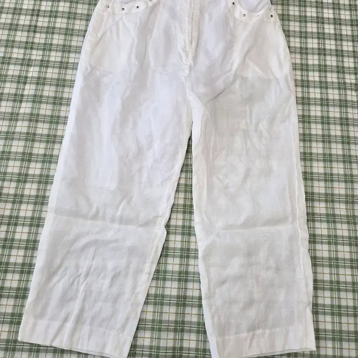 [BUNJANG] Linen Blend White Slacks with Stud Detail / 5ㅡ마  일감 있는 바지ㅡ허리ㅡ31
