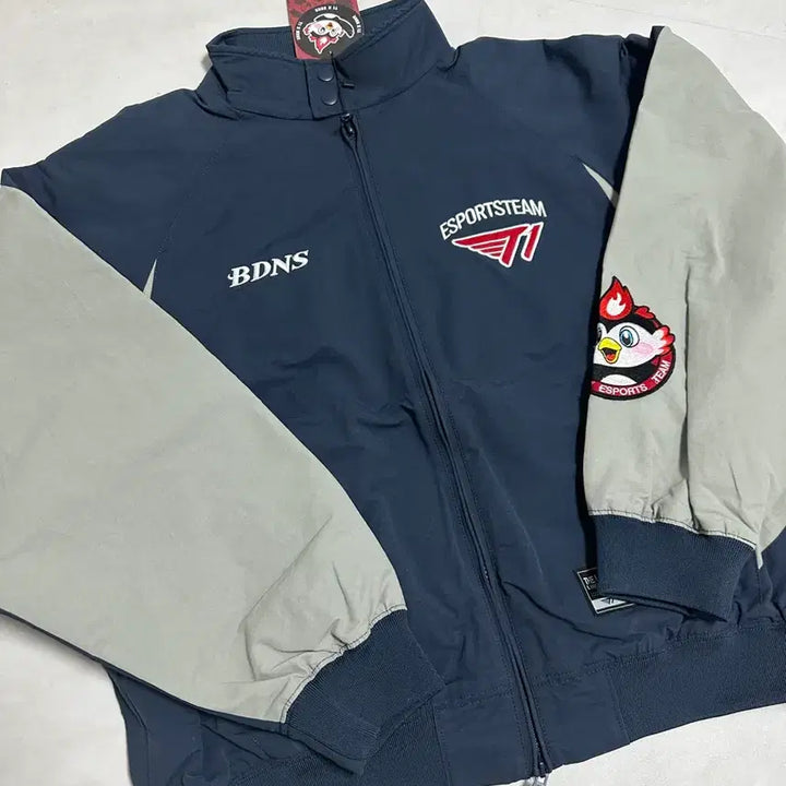[BUNJANG] Badonus x T1 Collaboration Jacket (No Marking) / 새상품)빠더너스x T1자켓팝니다 논마킹