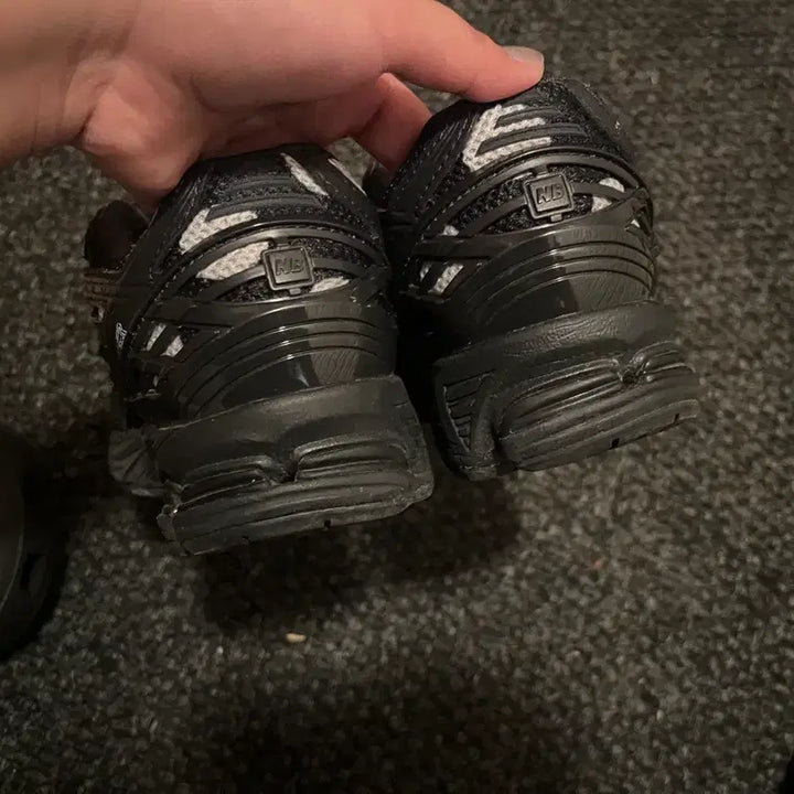 [BUNJANG] New Balance 1906R Polka Dot UK 4 / 뉴발란스 1906R 폴카닷 uk4 230
