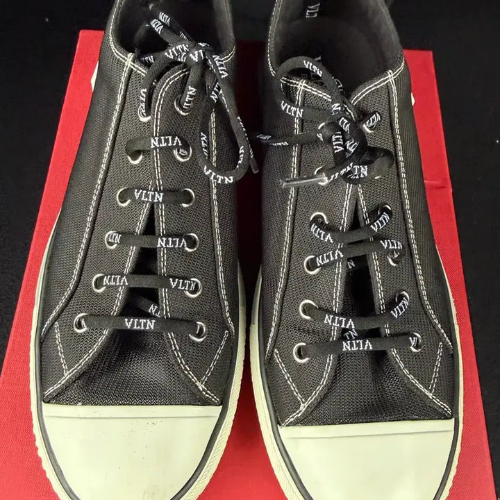 [BUNJANG] Valentino VLTN Logo Sneakers / 발렌티노 VLTN 블랙 스니커즈