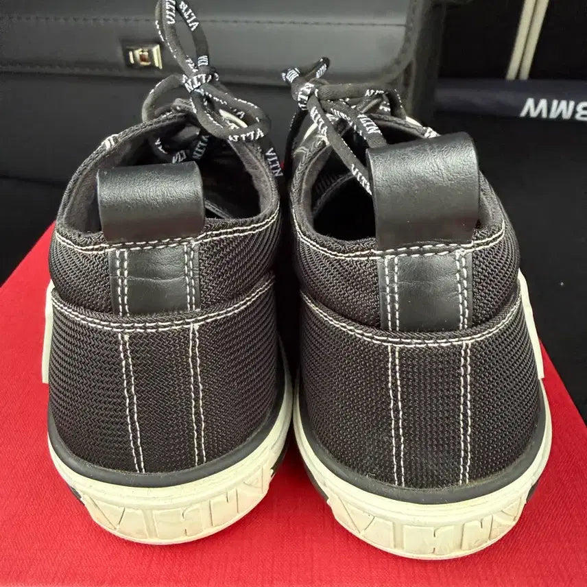[BUNJANG] Valentino VLTN Logo Sneakers / 발렌티노 VLTN 블랙 스니커즈