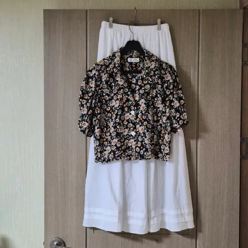 [BUNJANG] Flower Pattern Short Sleeve Blouse / 플라워 반팔 블라우스 66