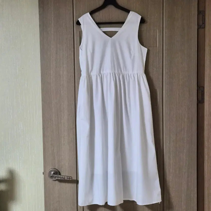 [BUNJANG] White Sleeveless Maxi Dress / 화이트 민소매 롱 원피스66