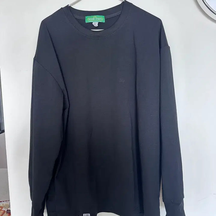 [BUNJANG] Sesame Street Elmo Black Long Sleeve T-Shirt / 세서미 스트리트 엘모 검정 긴팔 티셔츠